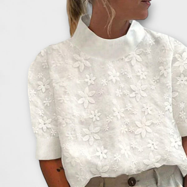 Anita - Weisse Bluse mit Stickerei und Stehkragen